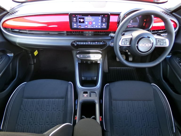 2025 Fiat 600 1.2 Hybrid 48V 136 5dr eDCT-6 HATCHBACK PETROL Automatic