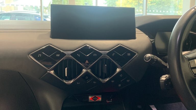 2019 DS Automobiles DS 3 Crossback 1.2 PureTech Ultra Prestige Crossback 5dr Petrol EAT8 Euro 6 (...
