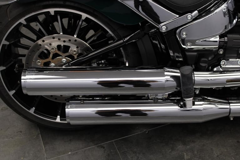 2024 Harley-Davidson FXBR Softail Breakout 117 in Alpine Green