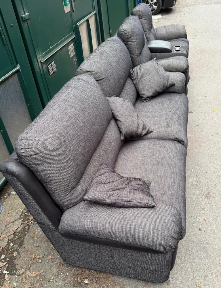 Beautiful 3 and 2 Seater Recliner Sofas for Sale