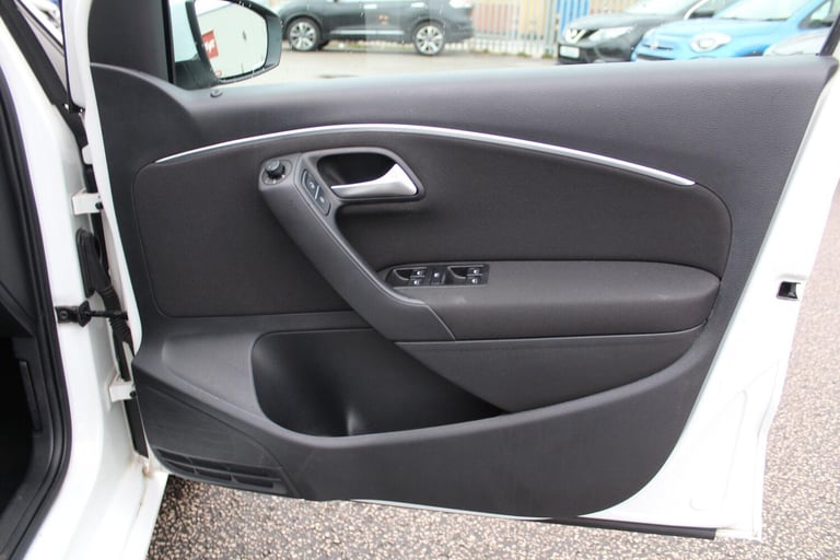 2016 Volkswagen Polo 1.2 TSI BlueMotion Tech Match Euro 6 (s/s) 5dr HATCHBACK Petrol Manual