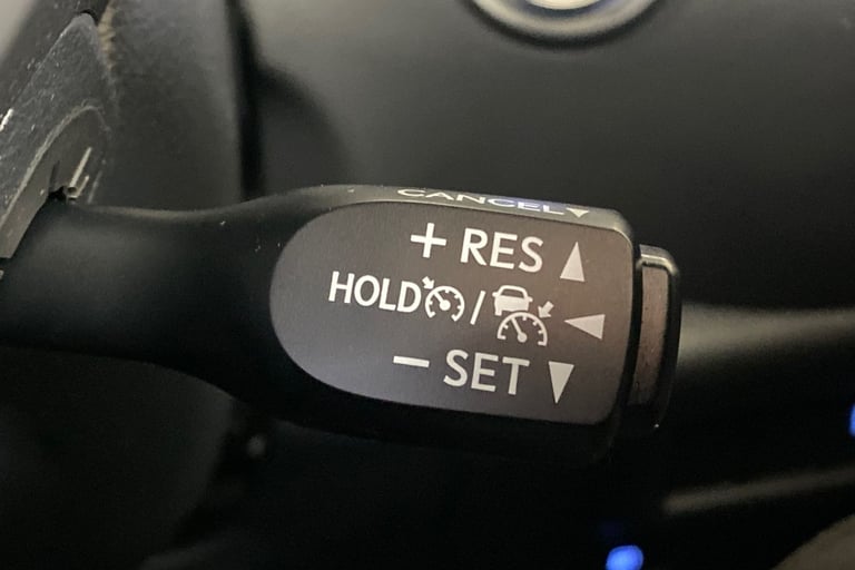 2022 Toyota C-HR 96486 Hatchback Hybrid Automatic