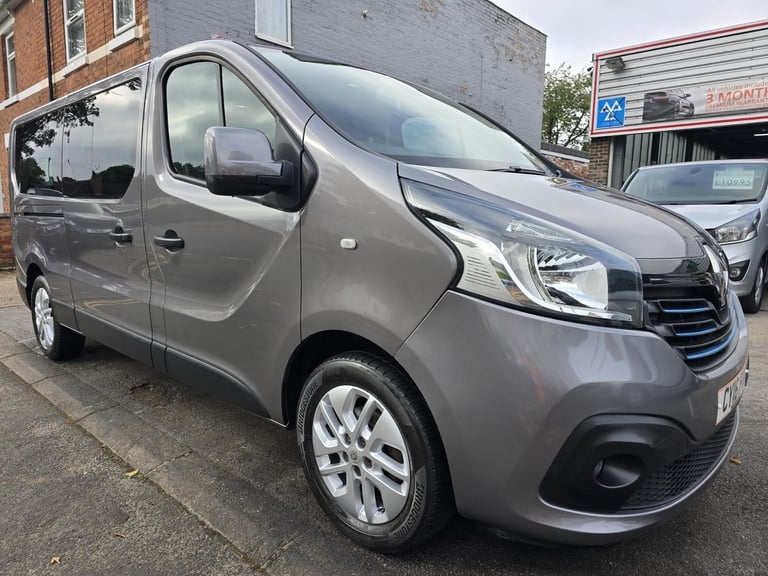 Renault Trafic LL29 ENERGY dCi 145 Sport Nav 9 Seat LWB Minibus DIESEL 2016/16