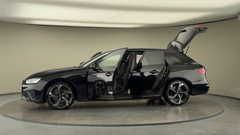 2022 Audi A4 Avant 2.0 TFSI 40 Black Edition Estate 5dr Petrol S Tronic Euro 6 (s/s) (204 ps) Est...