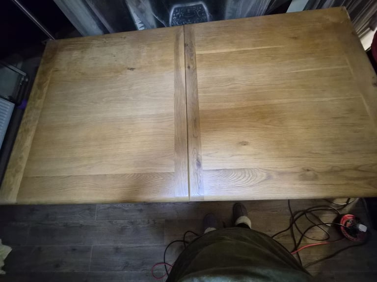 image for Oak table for sale and 6 chairs 