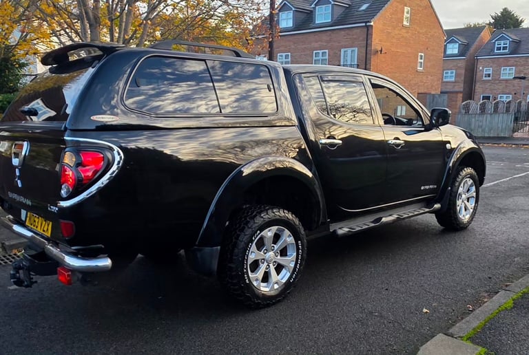 image for 2014 Mitsubishi l200 barbarian 2.5Di-D manual 4x4 double cab pickup 