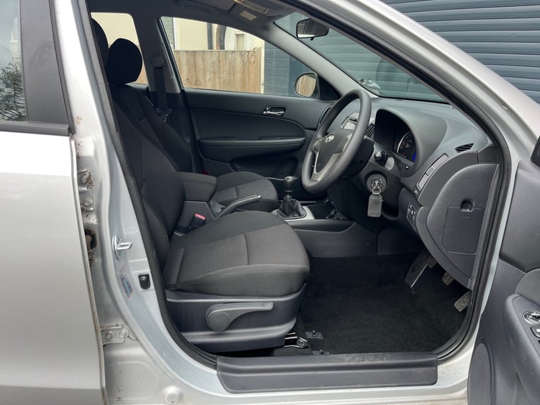 2010 Hyundai i30 1.4 ES 5dr HATCHBACK Petrol Manual