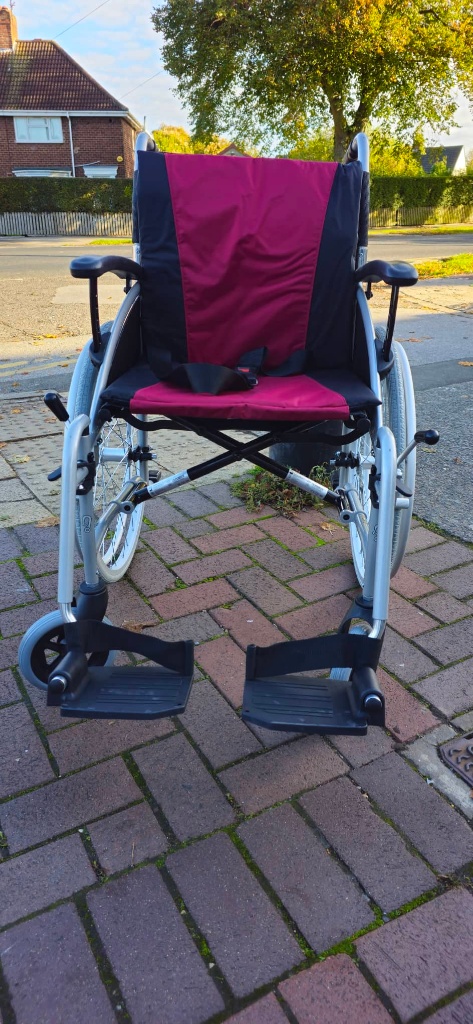 Wheel chair self propelled g lite pro 