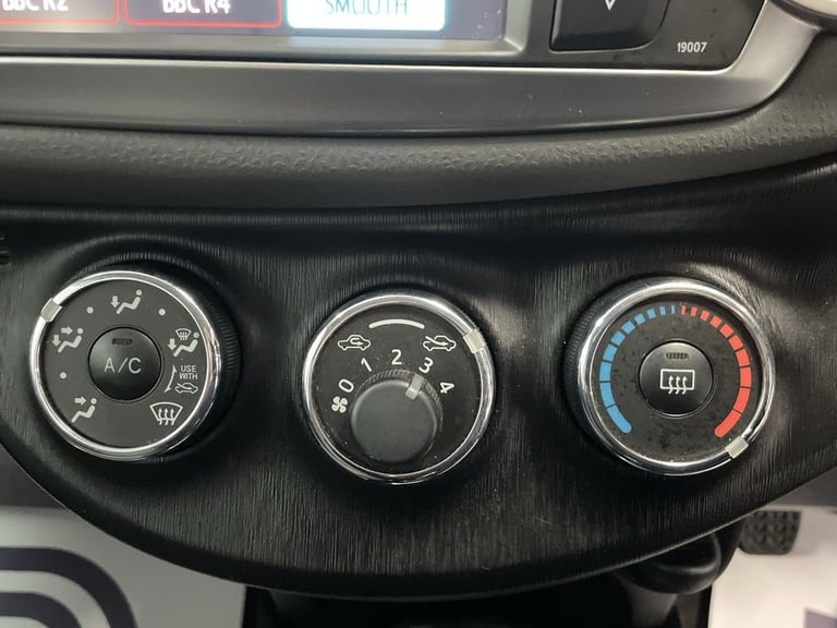 2013 Toyota Yaris 1.33 Dual VVT-i TR Hatchback 5dr Petrol Manual Euro 5 (101 ps) - AA INSPECT Hat...