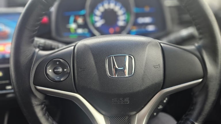2014 Honda jazz hybrid automatic