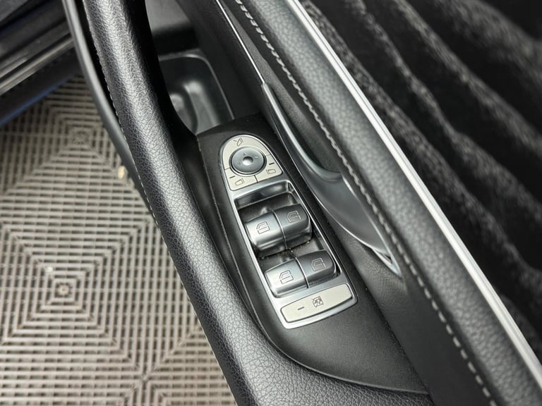 2019 Mercedes-Benz E-Class E220d AMG Line 4dr 9G-Tronic SALOON DIESEL Automatic
