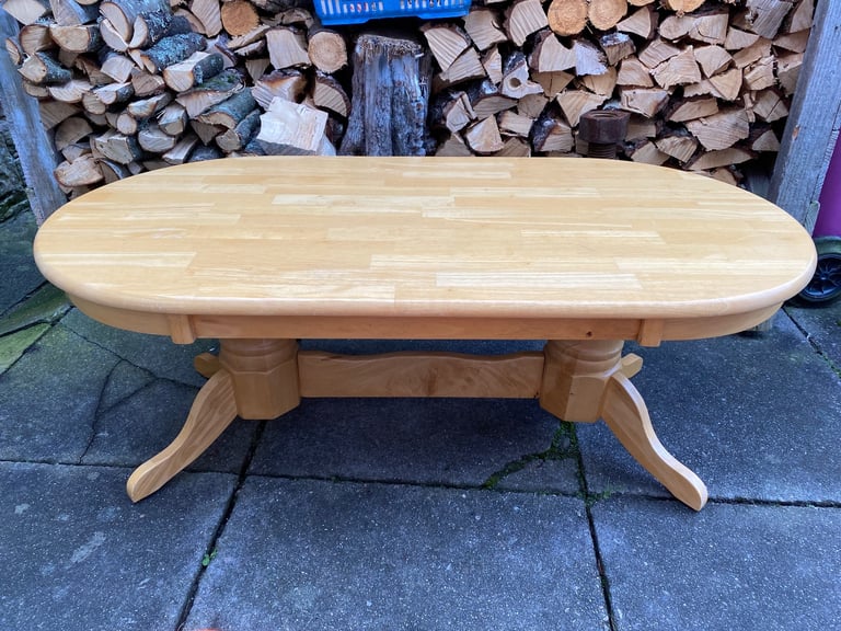 Solid top pine coffe table 4ft x 2ft