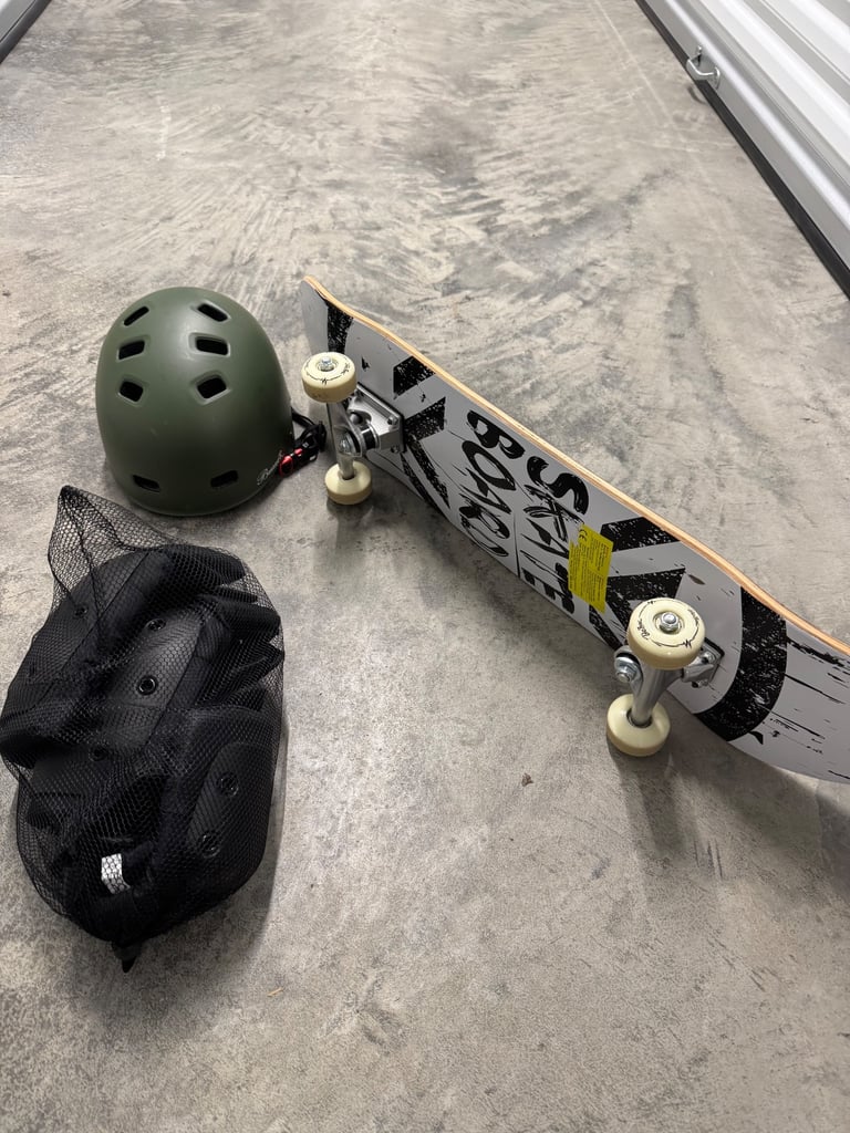 image for Skateboard with Protective gear set + Helmet