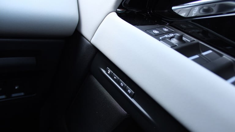 2025 Land Rover Range Rover Evoque 1.5 P270e Dynamic SE 5dr Auto SUV Hybrid Automatic