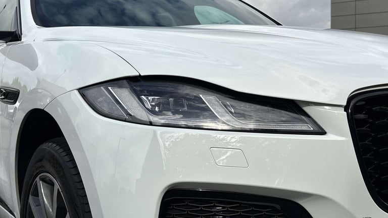2024 Jaguar F-Pace 2.0 D200 R-Dynamic SE Black 5dr Auto AWD Estate Diesel Automatic