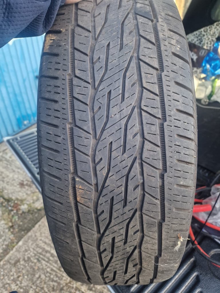 Set of 4 Nissan Navara MP300 alloy wheels & tyres