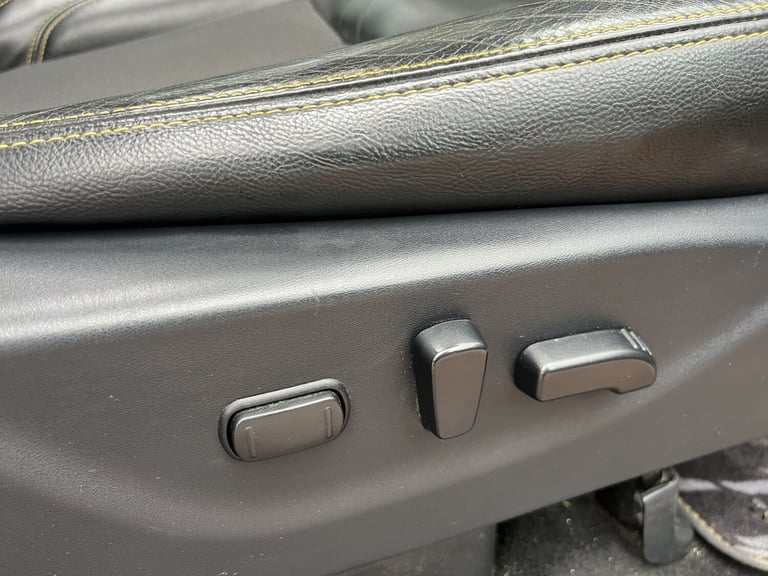 NISSAN NAVARA 2.3 dCi N-Guard 2019