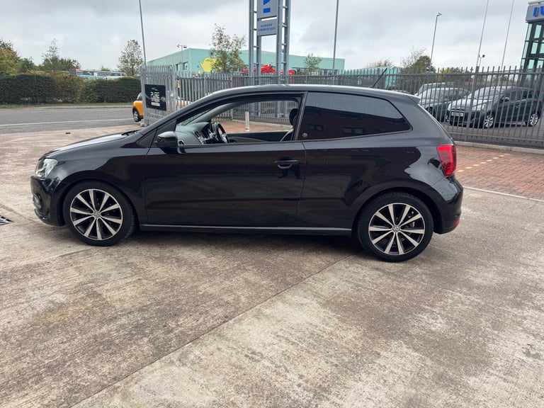 2017 volkswgen polo Beats 1.2 tsi black 3 door … px welcome 