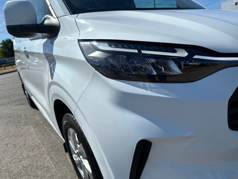 2024 Ford Transit Custom 2.0 EcoBlue 136ps H1 Van Limited PANEL VAN DIESEL Manual