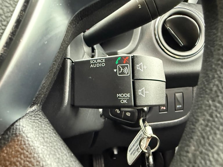 2020 Dacia Sandero 0.9 TCe Comfort Euro 6 (s/s) 5dr HATCHBACK Petrol Manual