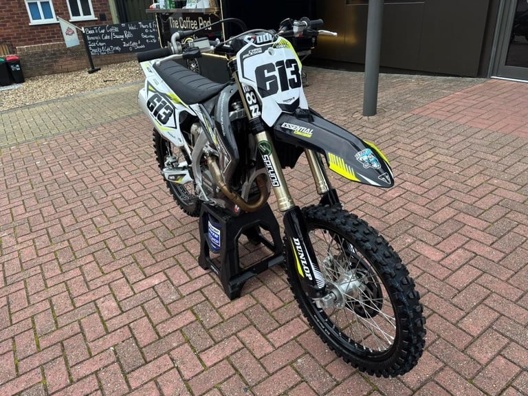 TRIUMPH TF 450-RC EDITION 2025 - 24 HOURS USE - TRIUMPH LC GPA FITTED