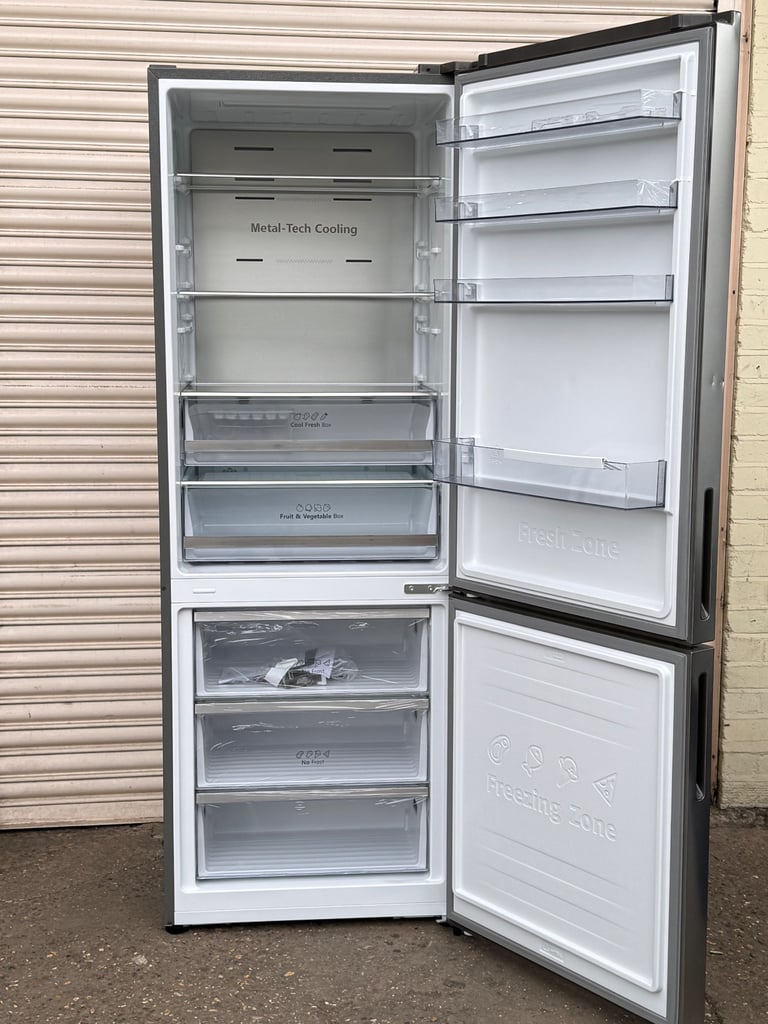 Hisense frost free fridge freezer graded never used 3 months warranty 