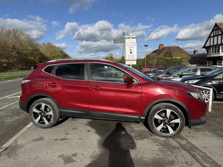NISSAN QASHQAI 1.5 dCi n-tec+ Red Manual Diesel 2016