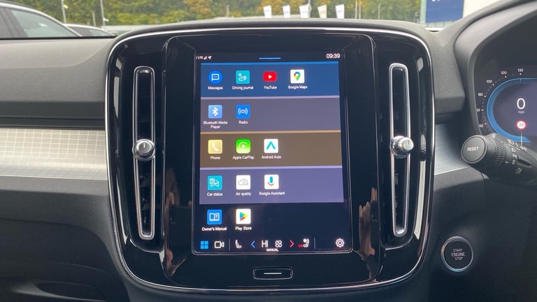 2022 Volvo XC40 2.0 B3 MHEV Plus SUV 5dr Petrol Hybrid DCT Auto Euro 6 (s/s) (163 ps) Petrol/Elec...