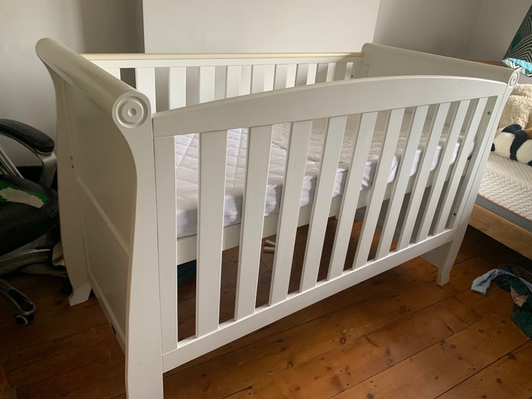 Cot bed