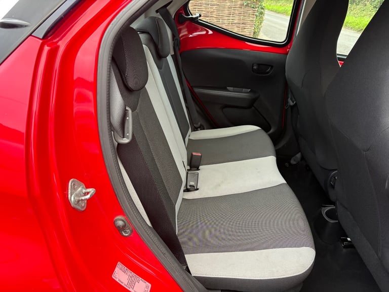 2014 Toyota AYGO 1.0 VVT-i X-Play 5dr HATCHBACK Petrol Manual