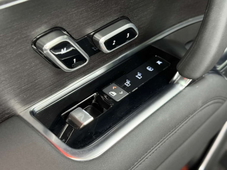 2022 Land Rover Range Rover 3.0 P440e 38.2kWh SE SUV 5dr Petrol Plug-in Hybrid Auto 4WD Euro 6 (s...