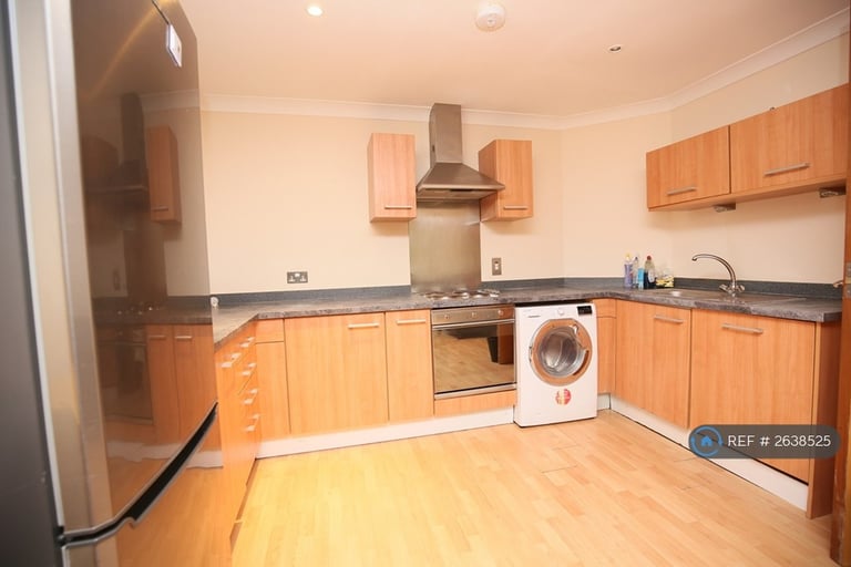 2 bedroom flat in Osbourne House, Coventry, CV1 (2 bed) (#2638525)