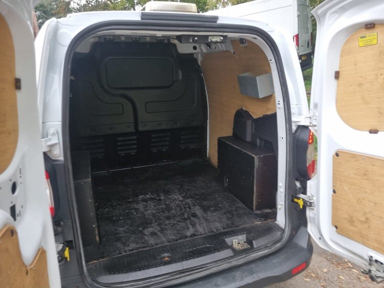 2018 Ford Transit Courier 1.5 TDCi 95ps Trend Van PANEL VAN Diesel Manual