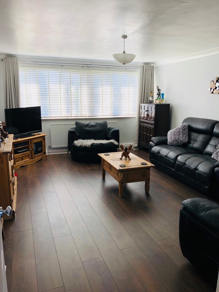 2 BED FLAT FOR EXCHANGE SOLIHULL B92