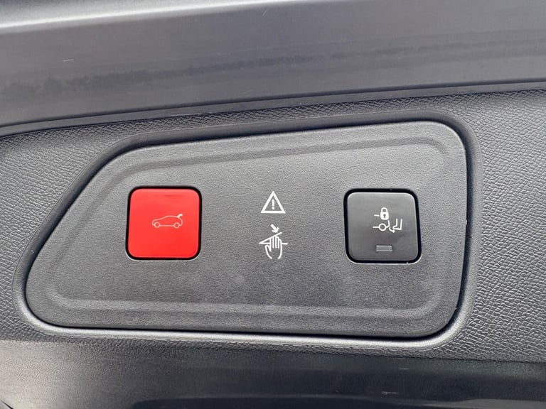 2019 Peugeot 3008 1.5 BlueHDi GT Line Premium Euro 6 (s/s) 5dr HATCHBACK Diesel Manual