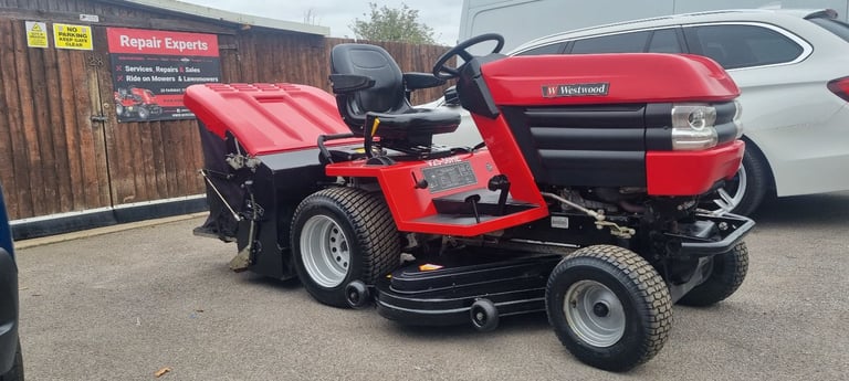 Ride on mower Westwood V25-50HE...260hrs!!! + 14-day start up warranty..