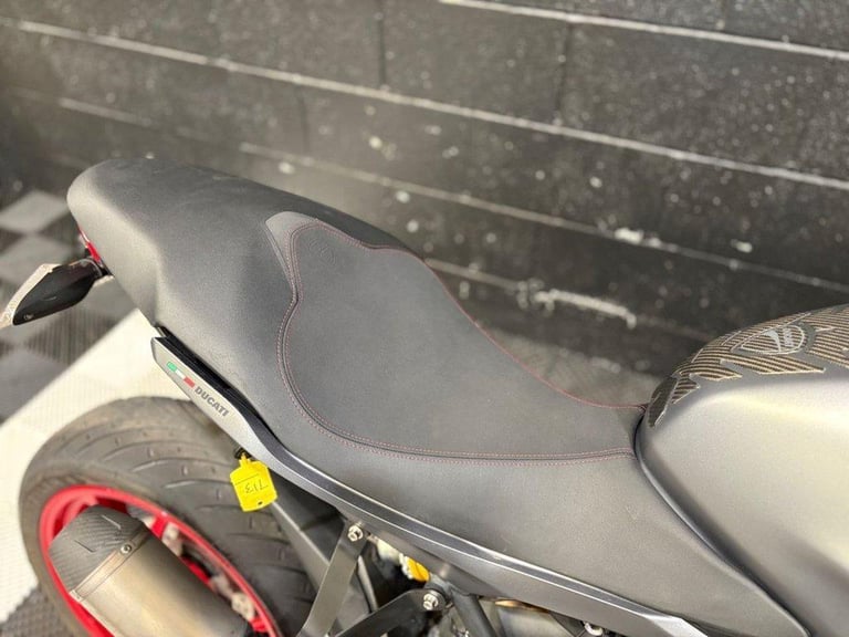 2019 69 DUCATI SUPERSPORT 937 SUPER SPORTS PETROL MANUAL EURO 4 (110 PS)