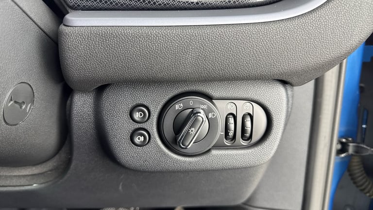 2022 MINI Clubman 1.5 Cooper Exclusive 6dr Auto [Comfort/Nav+ Pack] Petrol Estate Estate Petrol A...