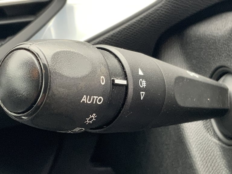 2016 Peugeot 308 1.6 BlueHDi Active (s/s) 5dr Hatchback Diesel Manual