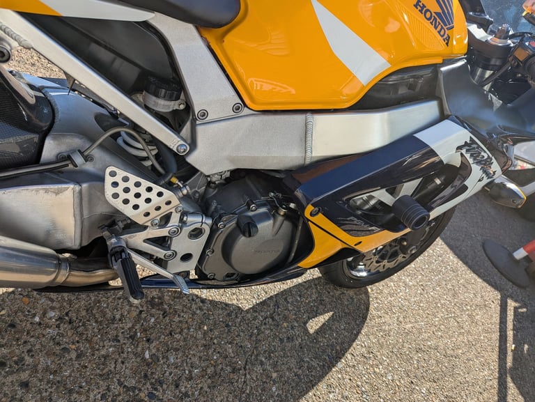 Honda, CBR, 2000, 929 (cc)