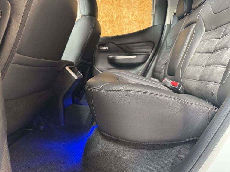 2020 Mitsubishi L200 2.2 DI-D DC Barbarian X Pickup Double Cab 4dr Diesel Auto 4WD Euro 6 (s/s)  ...