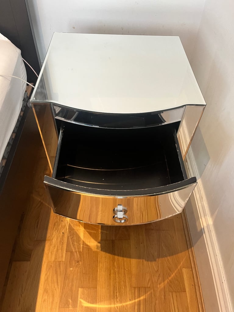 Set of Two Mirrored Bedside Tables