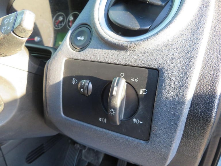 FORD FUSION 1.6 Zetec 5dr 2009