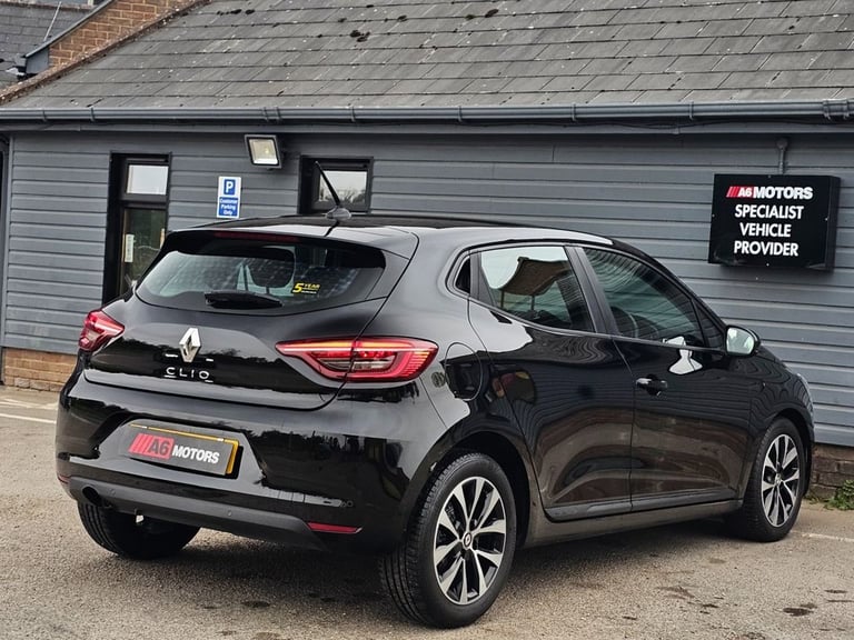2021 Renault Clio 1.0 TCe 90 Iconic 5dr HATCHBACK PETROL Manual
