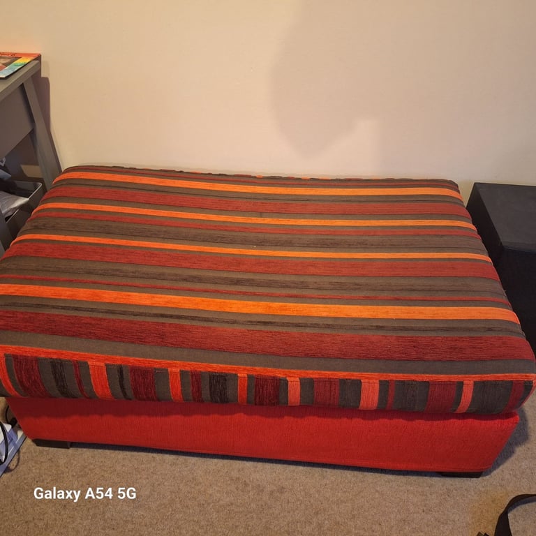Sofas living room 4 piece very good condition 