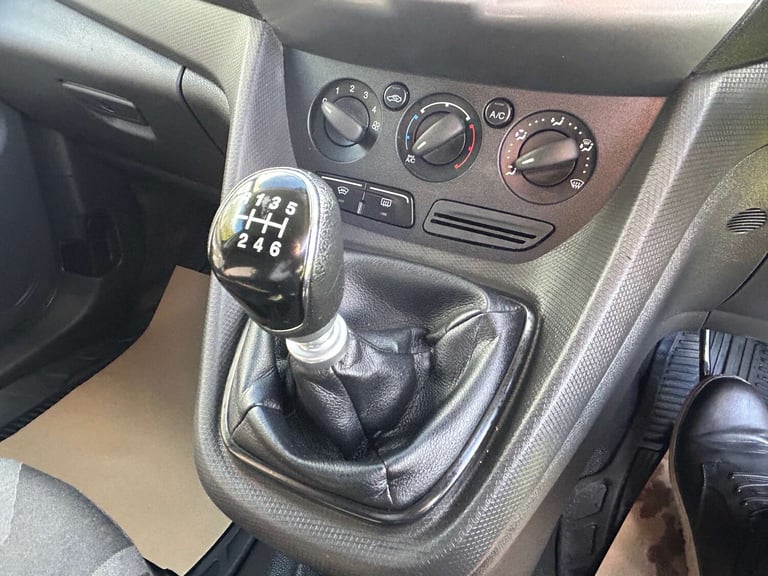 2014 Ford Transit Connect 1.6 TDCi 115ps Trend Van PANEL VAN DIESEL Manual