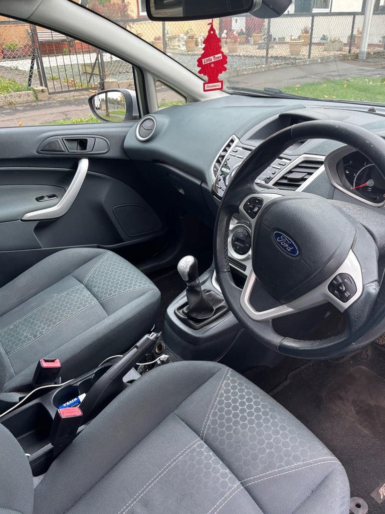 Ford, FIESTA, Hatchback, 2011, Manual, 1560 (cc), 5 doors