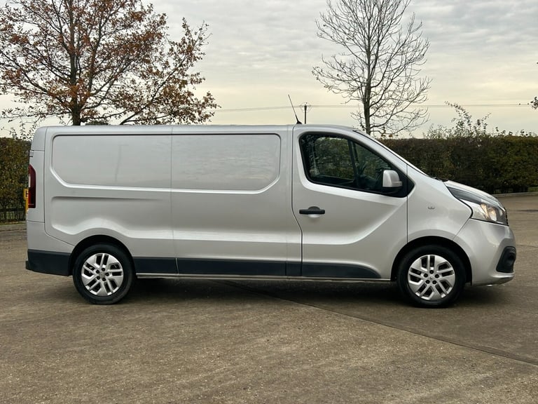 2017 17 Renault Trafic 1.6 DCI Sport LWB L2 , Sat nav, Air con,Bluetooth NO VAT