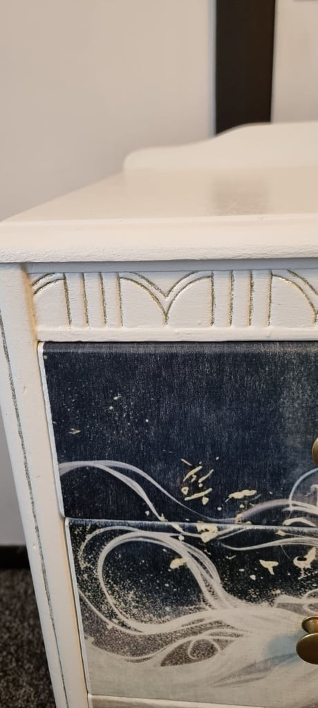 🌟 Beautiful Custom Chest of Drawers – White Horse Design 🌟