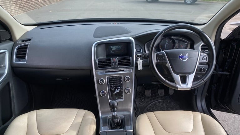  Volvo XC60 D5 [220] SE Lux Nav 5dr AWD Diesel